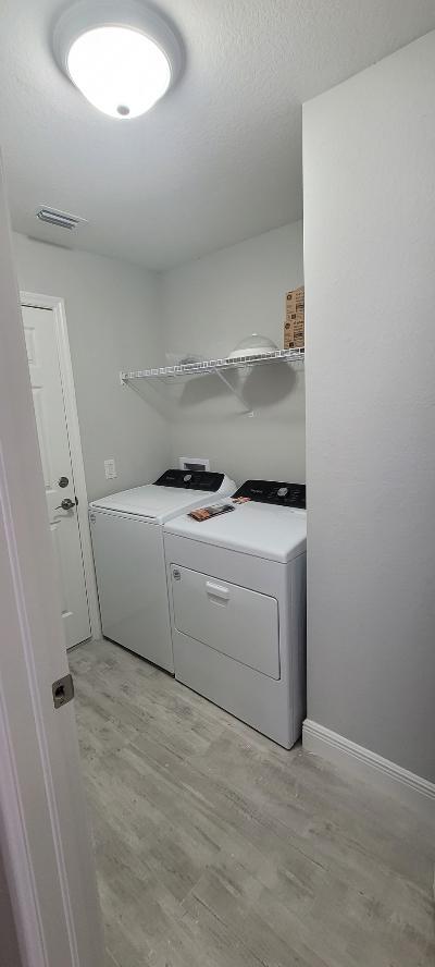 Building Photo - 2022 NE 25th Terrace