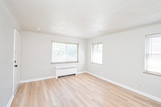 Building Photo - 7139 Eastlawn Dr