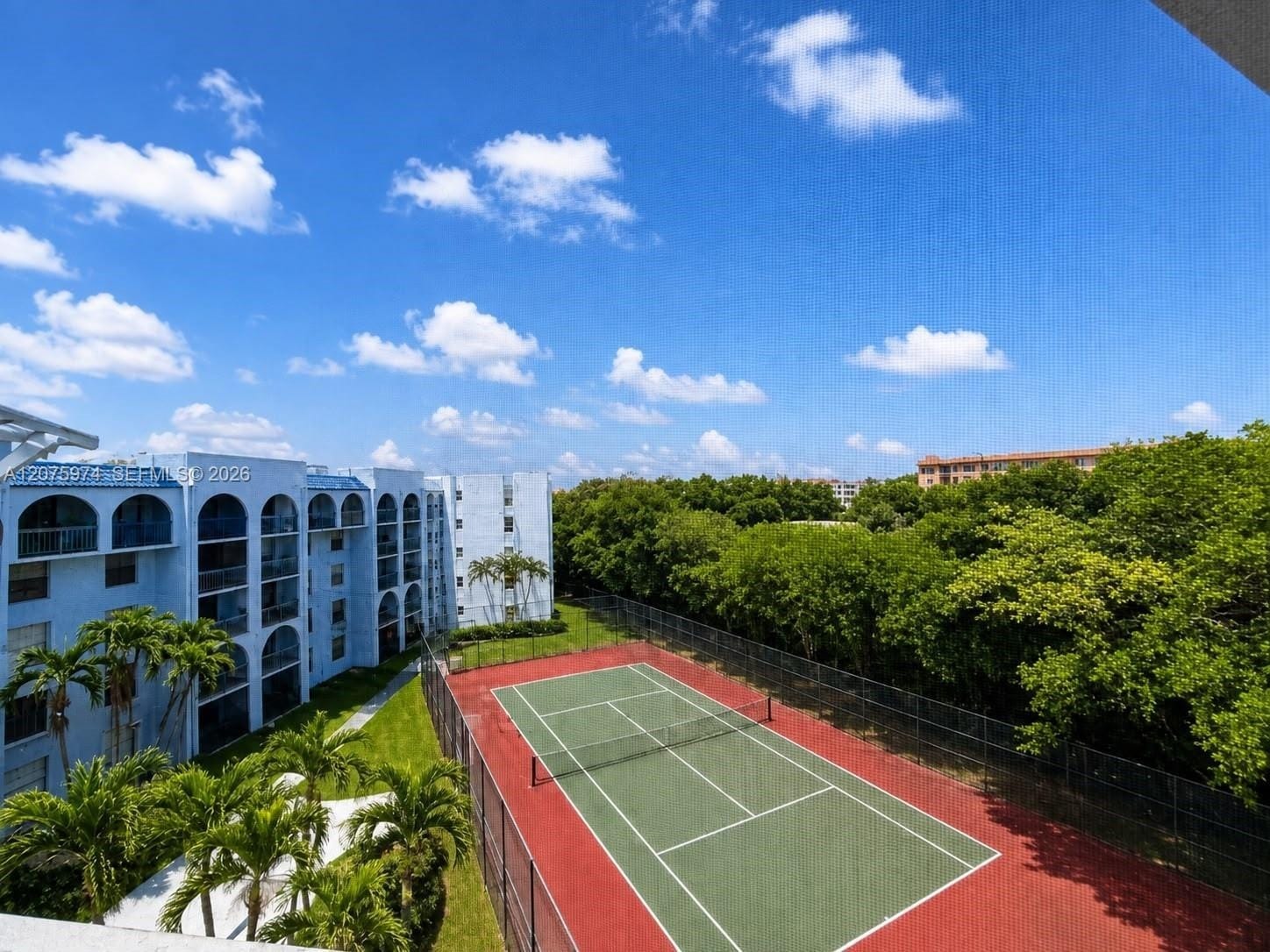 Building Photo - 9440 Fontainebleau Blvd