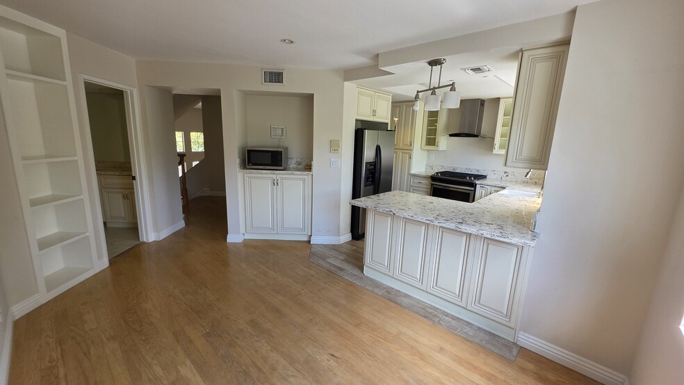 Open kitchen area - 644 Warwick Ave
