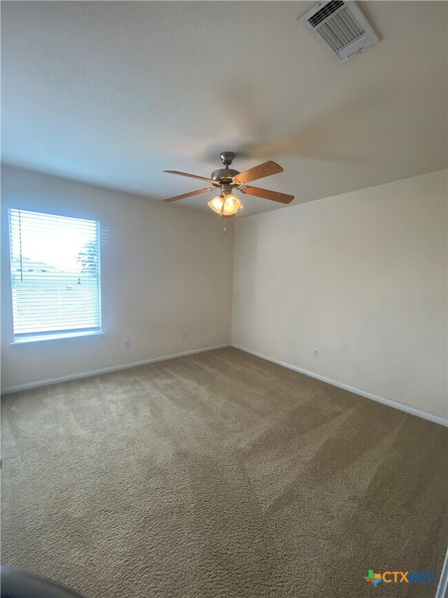 Building Photo - 6111 Graphite Dr