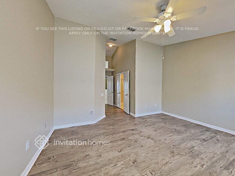 Building Photo - 10218 Hunters Haven Blvd