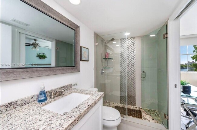 Building Photo - 19999 E Country Club Dr