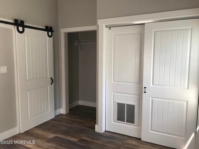 Building Photo - 36 Center Ave