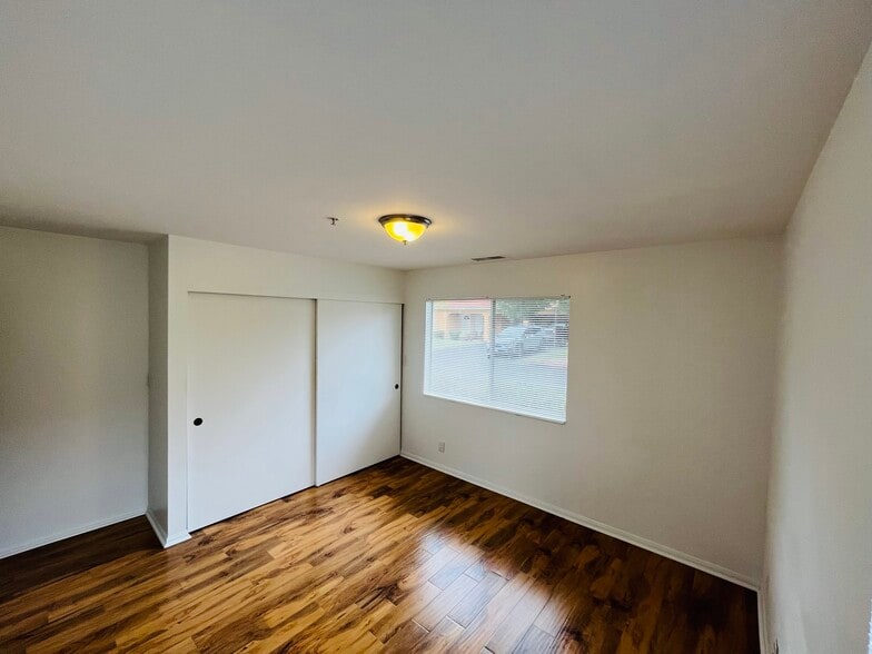 Building Photo - 1414 Sweetbriar Cir