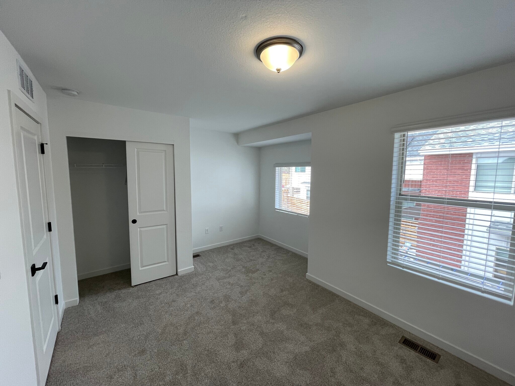 Building Photo - 15275 W 68th Pl
