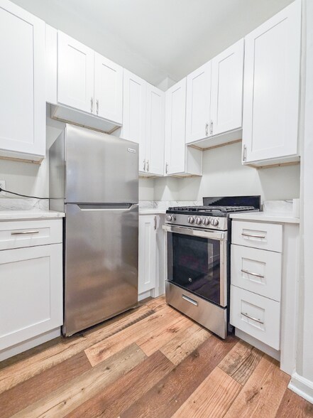 Building Photo - 4142 N Keystone Ave