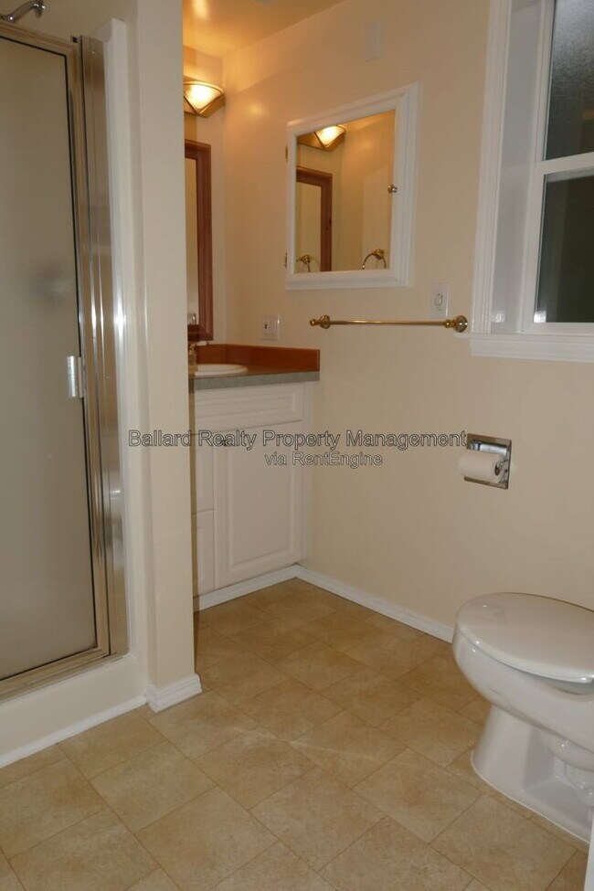 Building Photo - 509 N 70th St