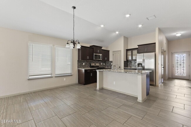 Building Photo - 14916 Tierra Coruna Ave