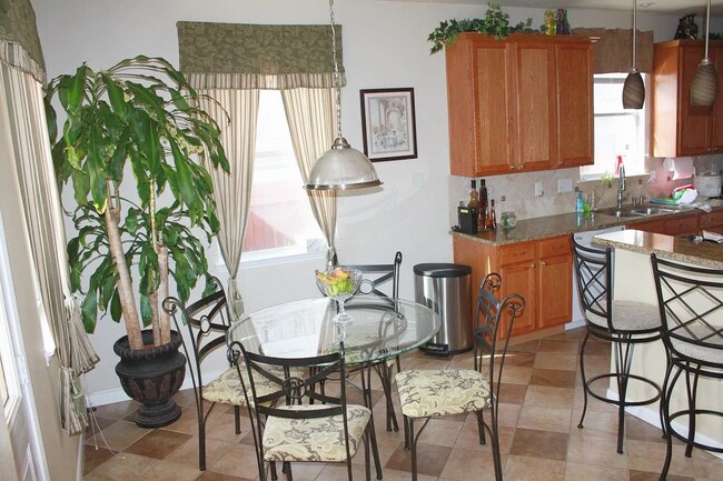 Building Photo - 217 Grooms Rd