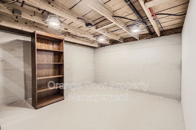 Building Photo - 4337 2nd Ave NE