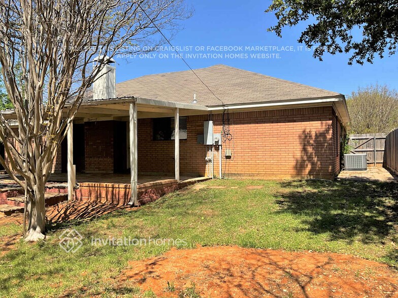 Building Photo - 6224 Vista Wood Dr