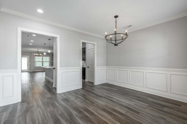 Building Photo - 5038 Shelterwood Dr NE