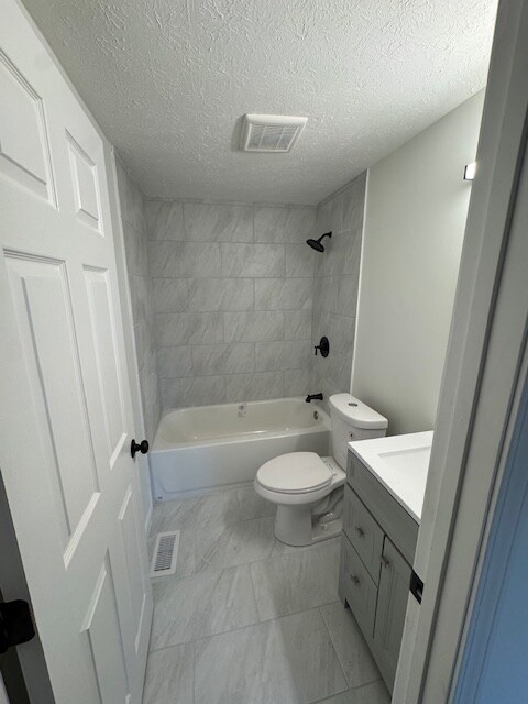 Building Photo - 6605 Vandre Ave