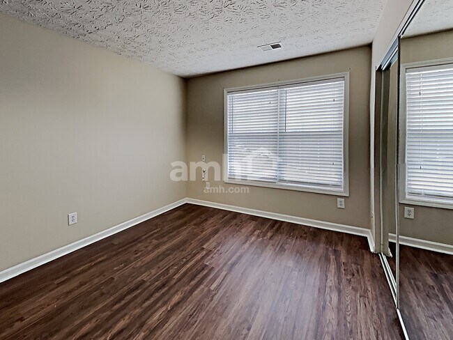 Building Photo - 164 Windcroft Cir NW