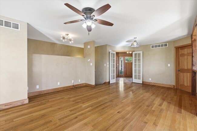 Building Photo - 102 N Gaw St