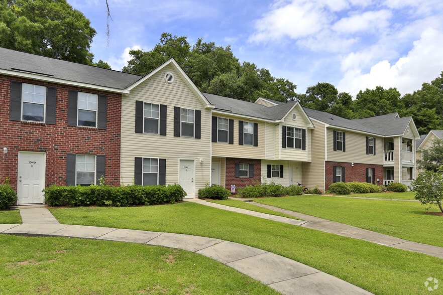 Community: Building - Shadowmoss Pointe Apartments and Townhomes