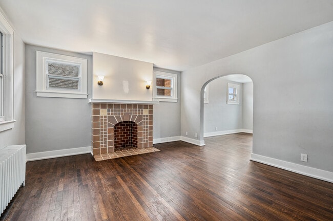 Building Photo - 139 Sumner Ave
