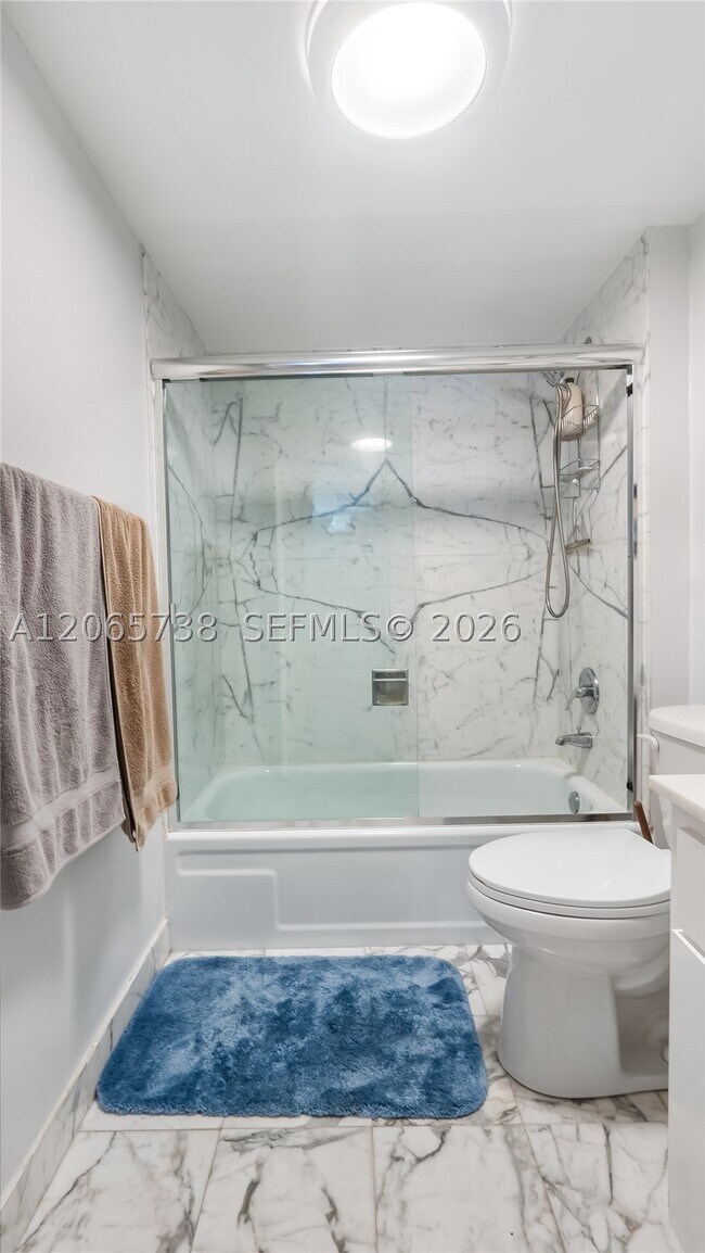 Building Photo - 1370 S Ocean Blvd