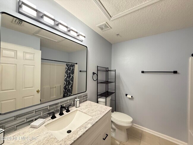 Building Photo - 6105 Maggies Cir