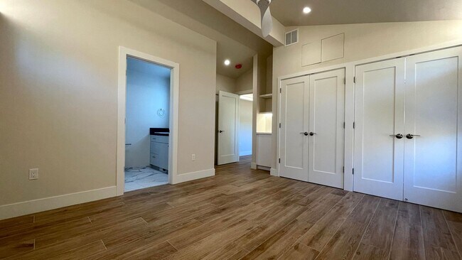 Building Photo - 2BD/2BA Sunnyvale Modern Home Near Apple Campus
