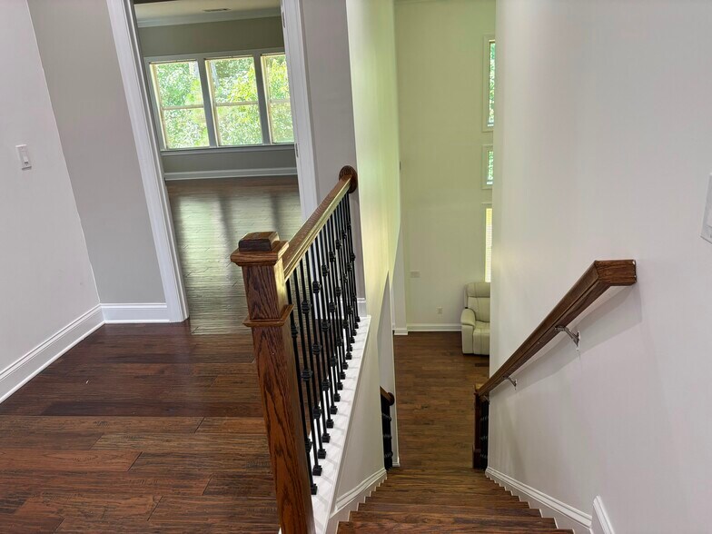 Building Photo - 2035 Davallia Ct