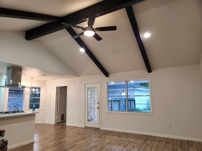 Building Photo - 10310 Pine Pass Dr