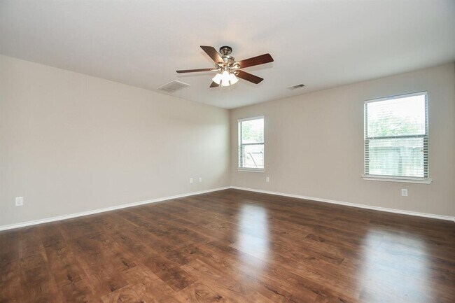 Building Photo - 1646 Perennial Ln
