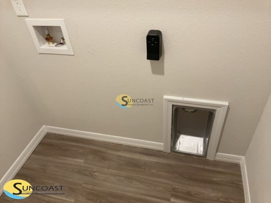 Building Photo - 6908 Thurston Rd