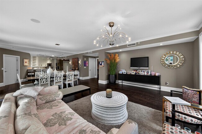 Building Photo - 455 E Palmetto Park Rd