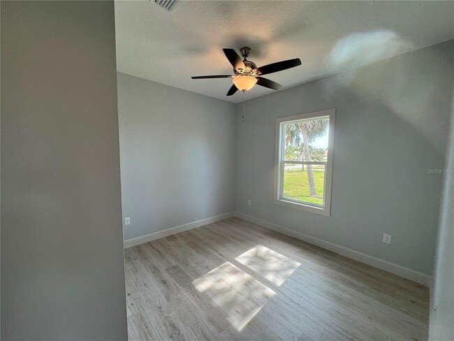 Building Photo - 234 Long Meadow Ln S