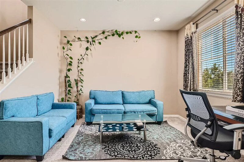 Building Photo - 26059 E Davies Dr