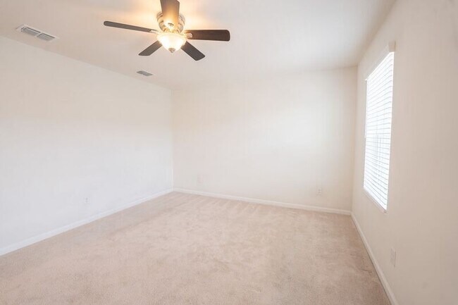 Building Photo - 148 Benelli Dr
