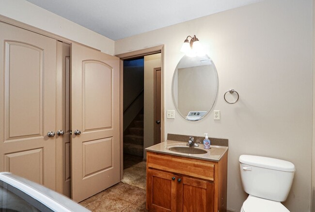 Building Photo - Gorgeous Family home for Rent!