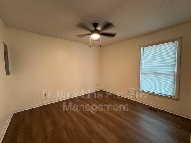 Building Photo - 6031 Harmon Pl