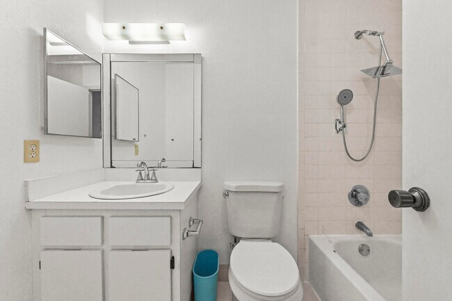 Building Photo - 1464 NW 97th Terrace