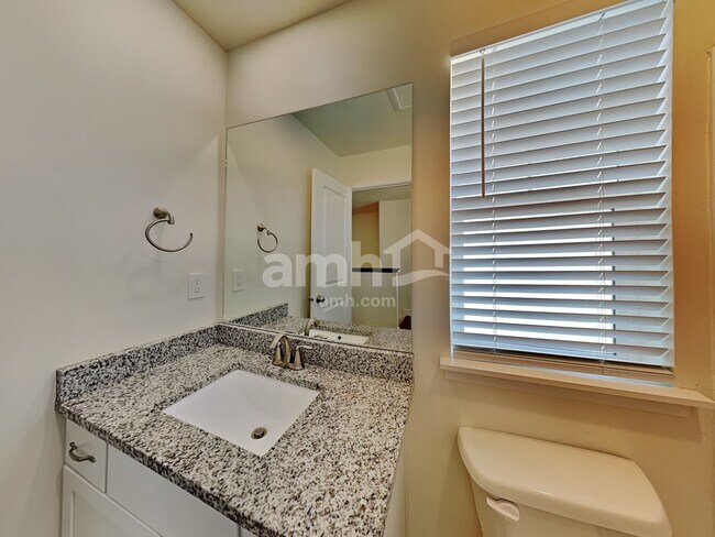 Building Photo - 2337 Surry Way