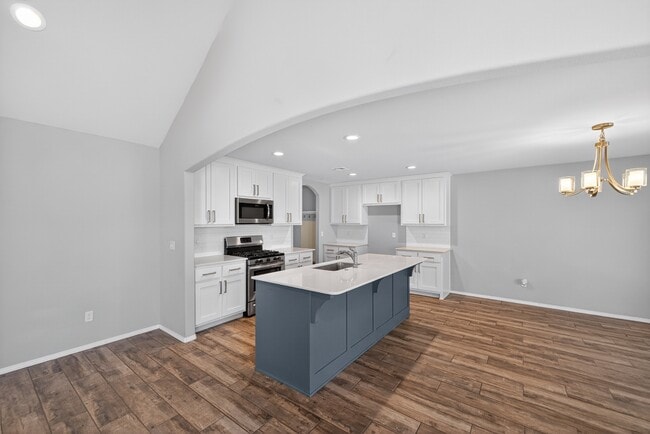 Building Photo - 4018 S 14th Pl