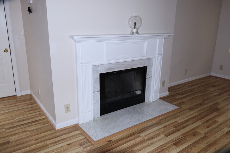 Building Photo - 3924 Calumet Dr