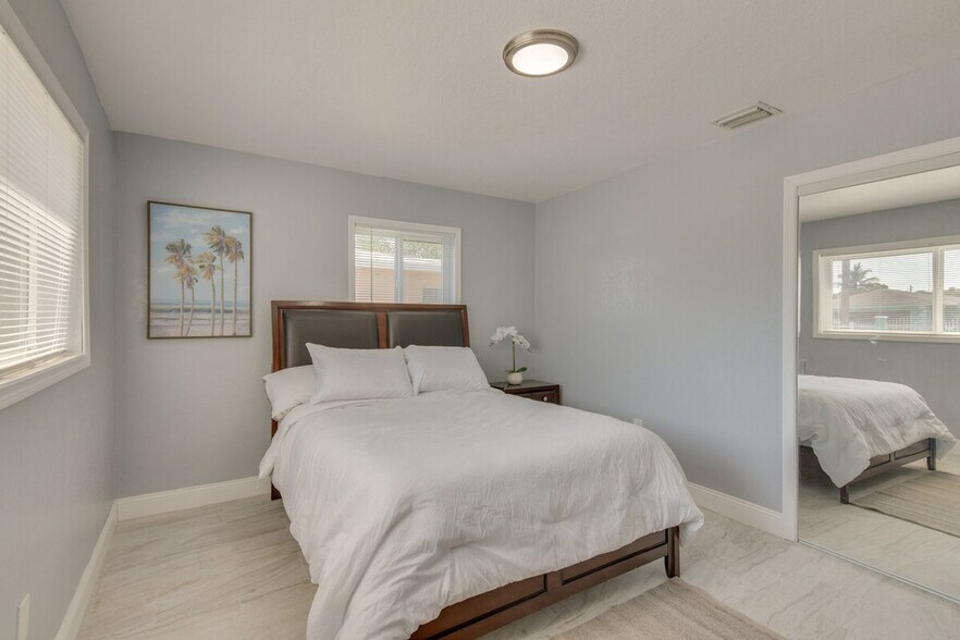 Building Photo - 16205 NW 39th Ct