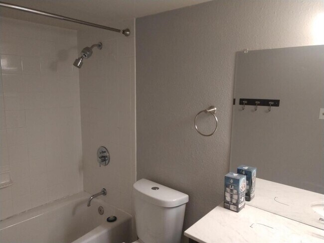 Building Photo - 1514 Parker Ln