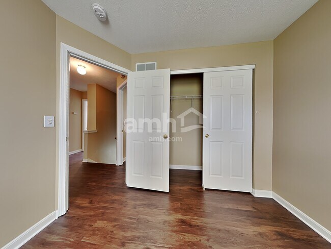 Building Photo - 1509 Dorset Way