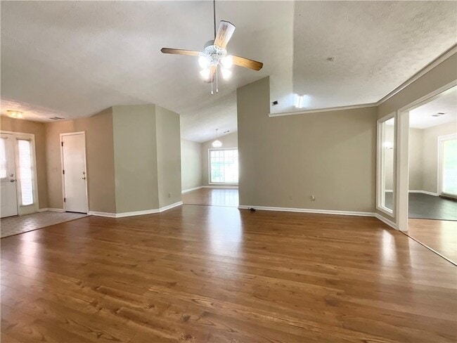 Building Photo - 3070 Bugle Dr