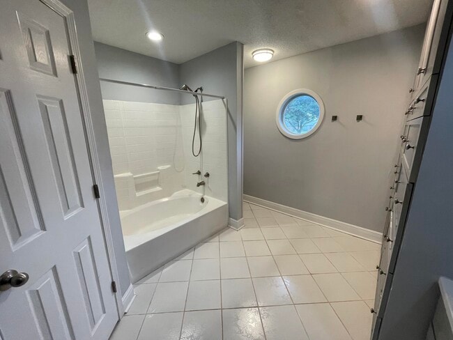 Building Photo - 8808 Cagle Dr