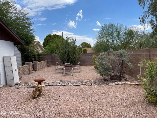 Building Photo - 8473 E Pierce St