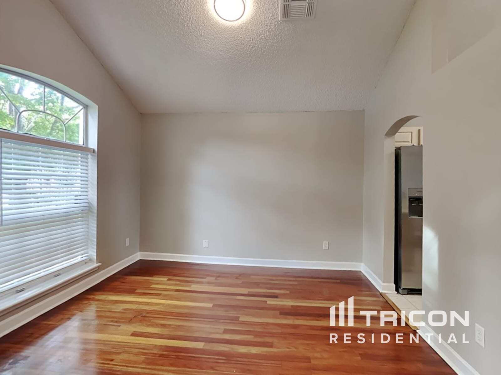 Building Photo - 413 N Bridgestone Ave