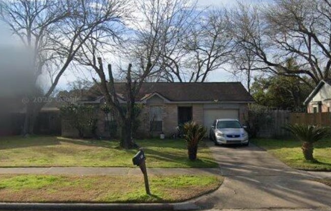 Building Photo - 2827 Pheasant Creek Dr