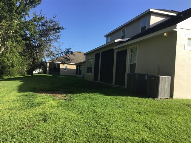 Building Photo - 10016 Caroline Park Dr