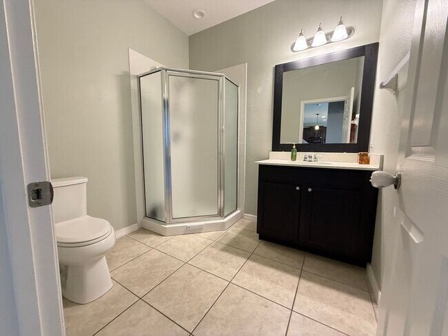 Building Photo - 5/3 Near Clermont -$500 OFF THE FIRST MONTH'S RENT