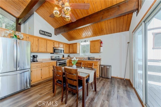 Building Photo - 828 Fern Dr